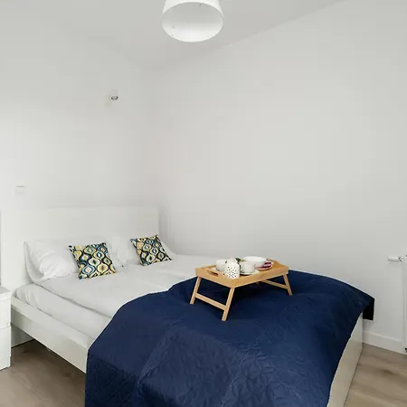 Nowoczesny Dla 2 Doroslych I 2 Dzieci Parking By Renters Apartment *